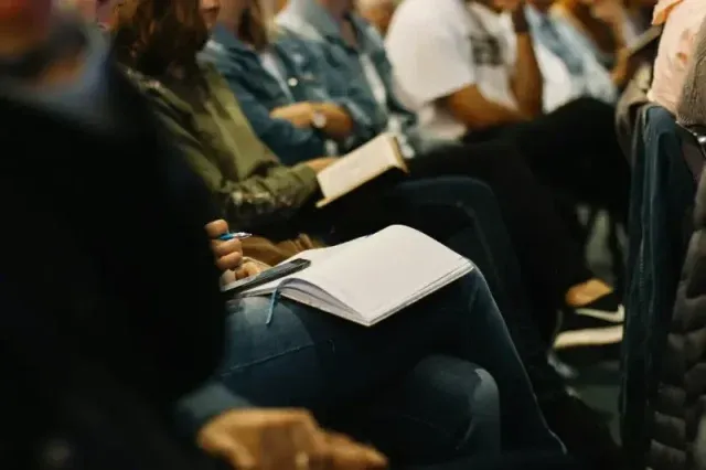 Czego wymaga się od sal konferencyjnych?