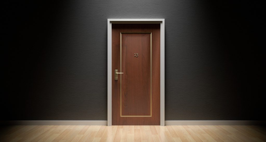 Jak dobrać drzwi do aranżacji wnętrza